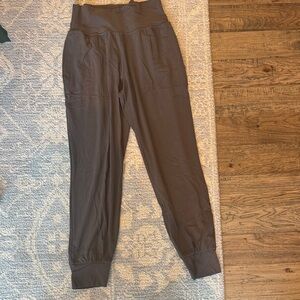 Athleta Dark Gray Salutation Joggers size M